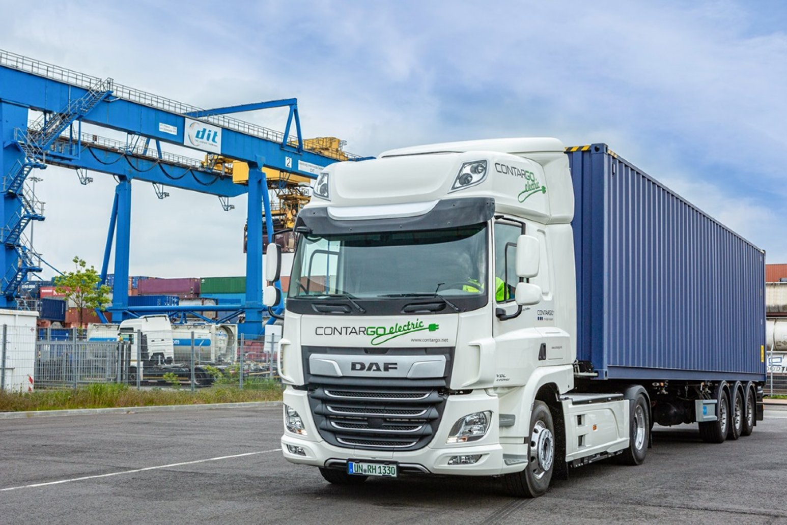 Innovative DAF CF Electric wins Green Truck Award