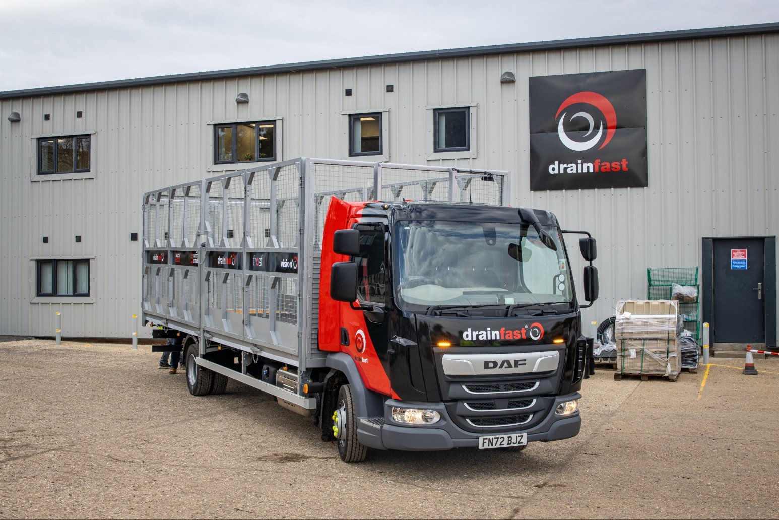 New DAF LFs go down a storm at Drainfast