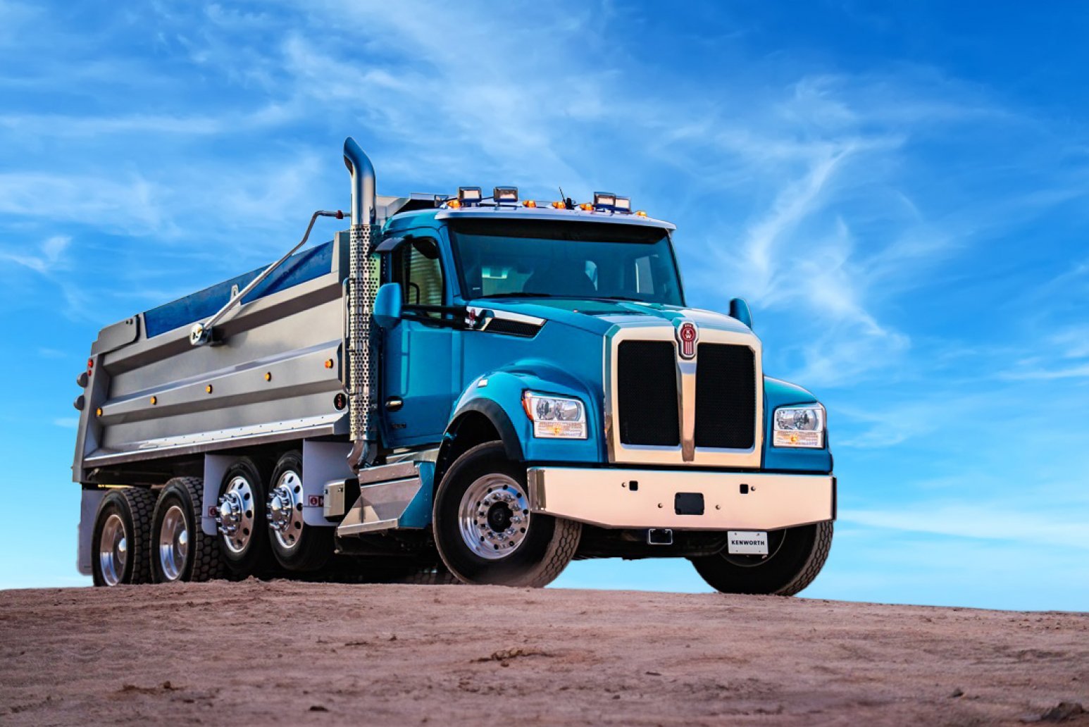 PACCAR Achieves Good Quarterly Revenues and Profits