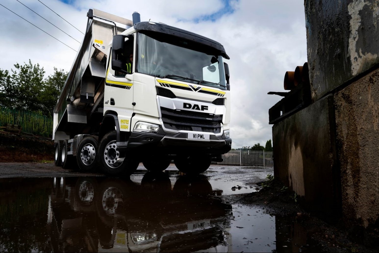 New DAF XDC eight-wheeler stokes excitement at Potteries Waste